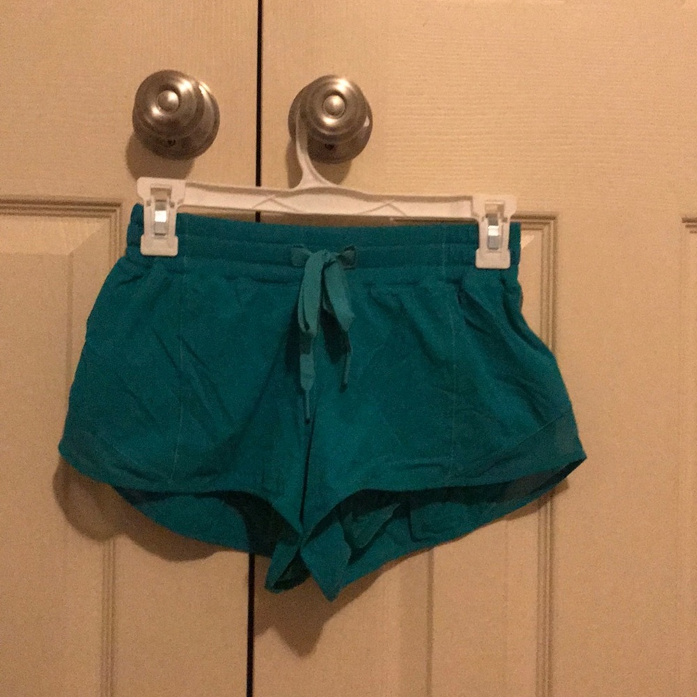 lulu lemon hotty hot shorts